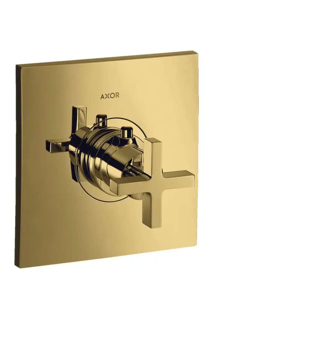 Thermostat mit Kreuzgriff in einer polierten Goldoptik, Modell von AXOR, montiert in einer Wandplatte, ohne sichtbare Anschlüsse oder Steuerungsdetails.